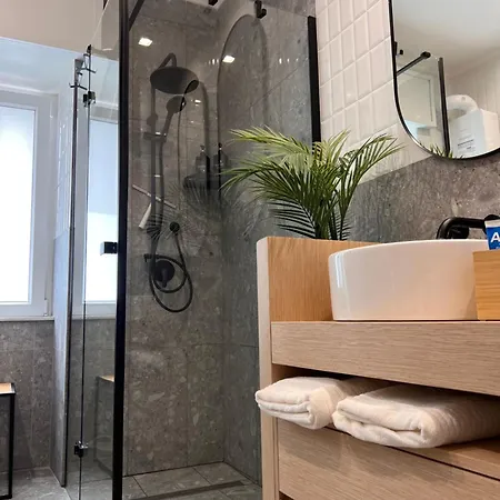 Domus Maria Vittoria * Napoli